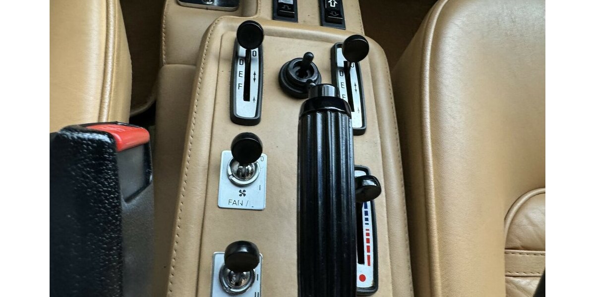 Ferrari 512 BBi Classiche Matching Numbers Matching Colors 39.000 km 299.999 &euro; Hamburg 22339