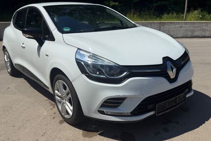 Renault Clio 69.950 km 6.890 &euro; Hamburg 20539