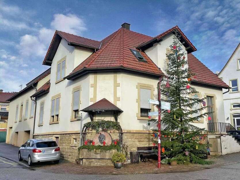 Haus zum Kaufen in Neckarbischofsheim 280.000 € 224 m²