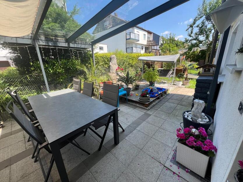 Doppelhaushälfte mit Sauna, Whirlpool & PV-Anlage zu vermieten