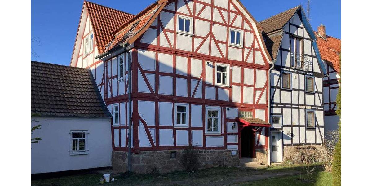 Mehrfamilienhaus, Wohnhaus Helsa - 1 Zimmer, 224 m&sup2;, 2.050&euro; | Angebot:25337459