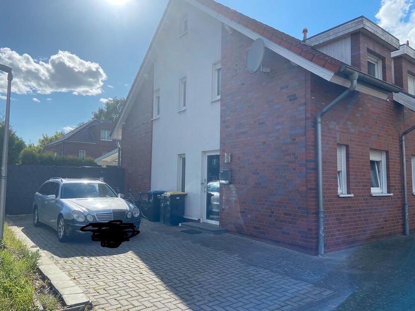 Doppelhaushälfte am Quendorfer See zu verkaufen