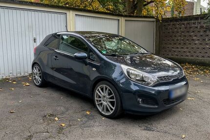 Kia Rio 196.000 km 4.400 € Köln 50968