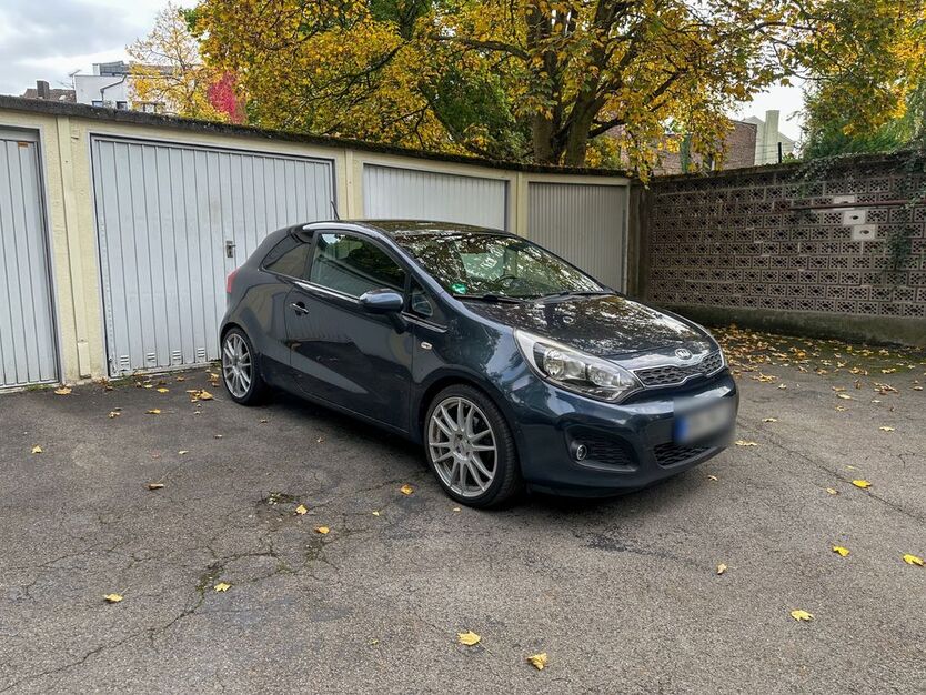 Kia Rio 196.000 km 4.400 € Köln 50968