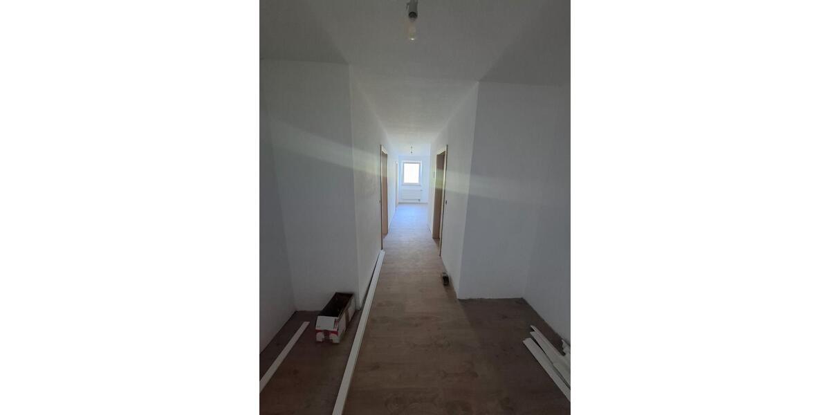 Etagenwohnung Friedeburg - 4 Zimmer, 104 m&sup2;, 1.000&euro; | Angebot:26331435