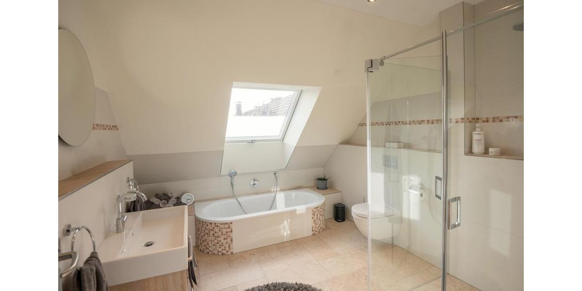 Etagenwohnung Engelskirchen - 3 Zimmer, 71 m&sup2;, 995&euro; | Angebot:25542401