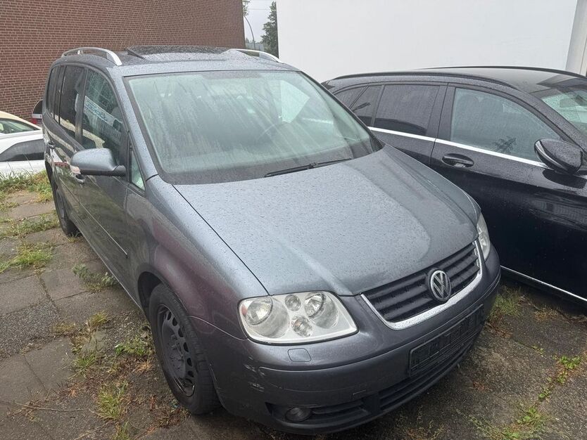 VW Touran 298.700 km 999 € Hamburg 22113