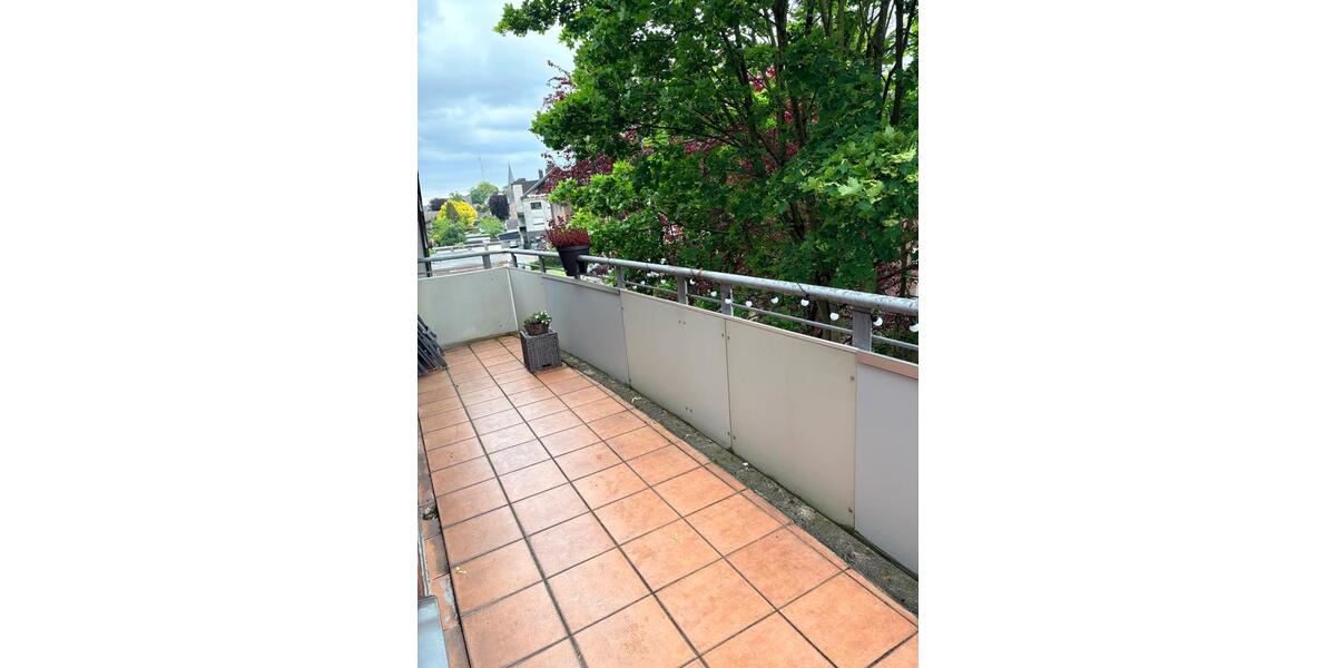 Dachgeschoßwohnung Dinslaken Hiesfeld - 3.5 Zimmer, 89 m&sup2;, 1.135&euro; | Angebot:26664027