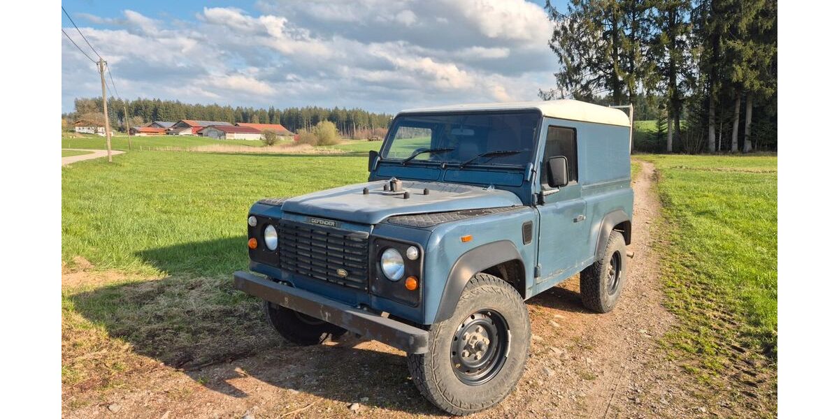 Land Rover Defender 300.000 km 13.500 &euro; Siegsdorf 83313