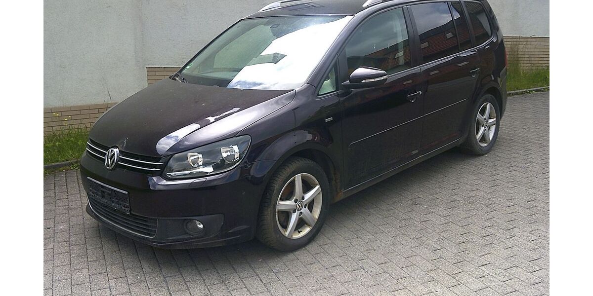 VW Touran 323.500 km 3.799 &euro; Eisfeld 98673