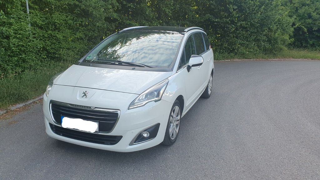Peugeot 5008 149.000 km 9.700 &euro; Neubulach 75387