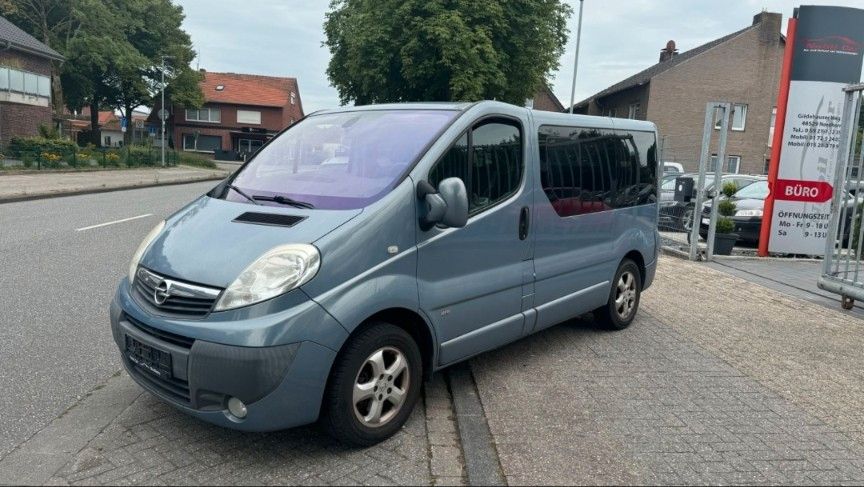 Opel Vivaro 209.000 km 10.999 &euro; HERNE 44623