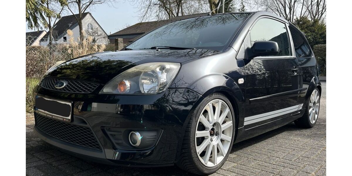 Ford Fiesta 131.126 km 5.850 &euro; Leichlingen 42799