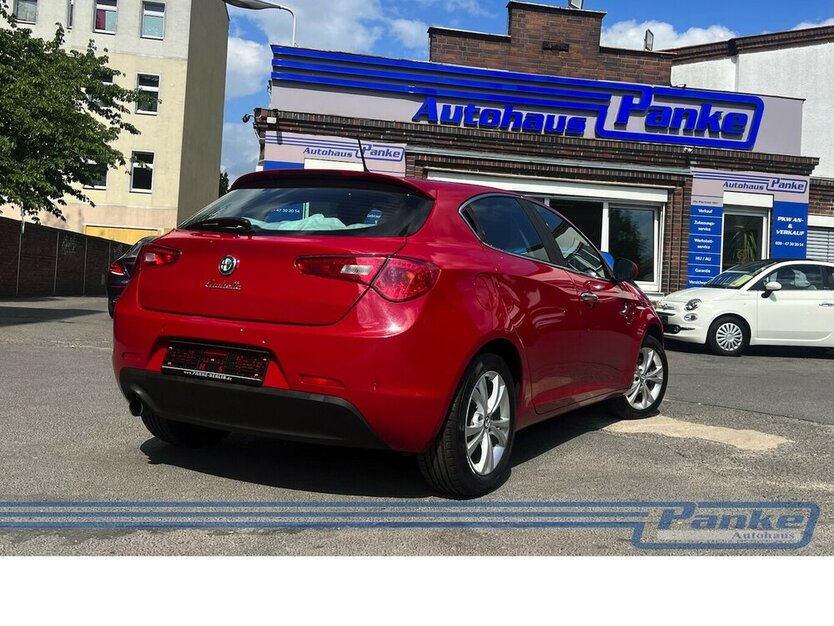 Alfa Romeo Giulietta 1.4 TB 16V Turismo*PDC*2Hand*LED*Tempo 125.000 km 6.480 € Berlin 13187
