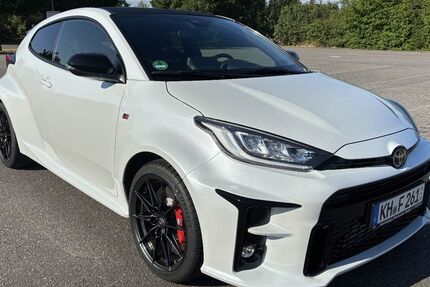 Toyota Yaris 2.160 km 33.900 &euro; Bad Kreuznach 55545