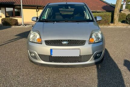 Ford Fiesta 132.000 km 1.990 &euro; Niefern 75223