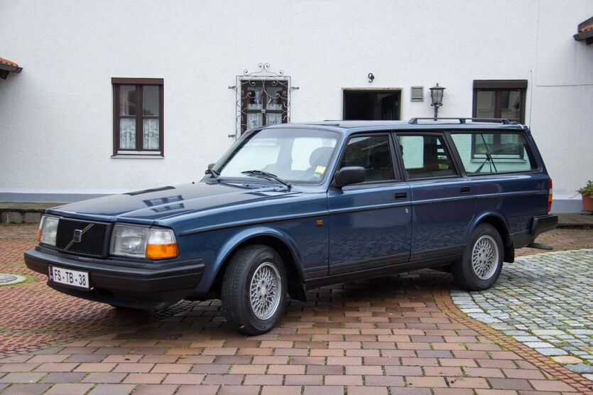 Volvo 240 227.905 km 4.500 € Seeon 83370