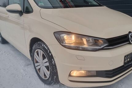VW Touran 252.490 km 7.945 &euro; Wolfsburg 38446