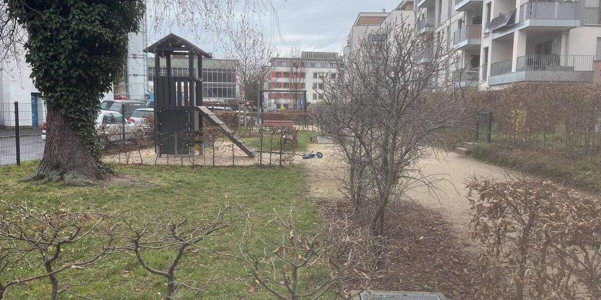 Etagenwohnung Dresden Äußere Neustadt - 3 Zimmer, 96 m&sup2;, 1.400&euro; | Angebot:26307473