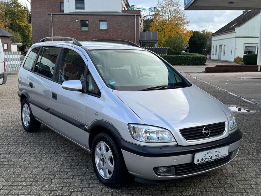 Opel Zafira 157.000 km 2.499 € Stadland 26935