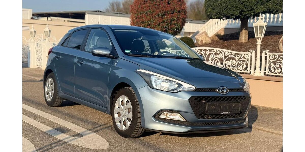 Hyundai i20 68.200 km 8.990 &euro; Hördt 76771