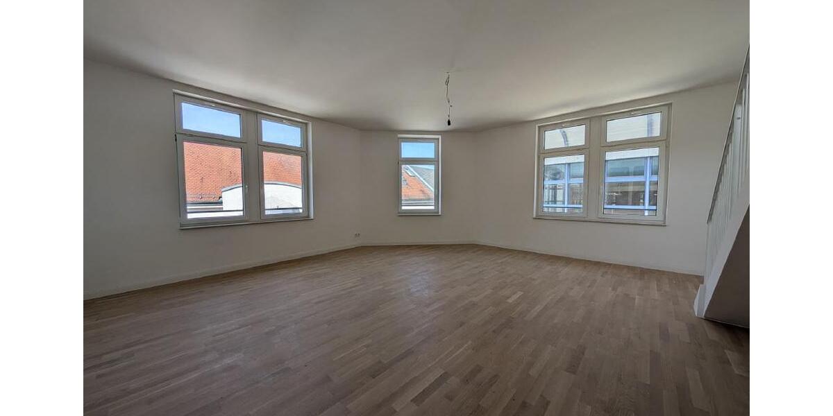 Maisonettenwohnung Zwickau - 5 Zimmer, 175 m&sup2;, 1.300&euro; | Angebot:26621738