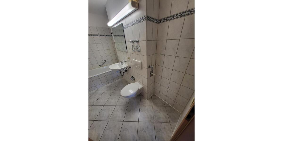 Erdgeschoßwohnung Dessau-Roßlau Dessau - 3 Zimmer, 65 m&sup2;, 490&euro; | Angebot:23356082