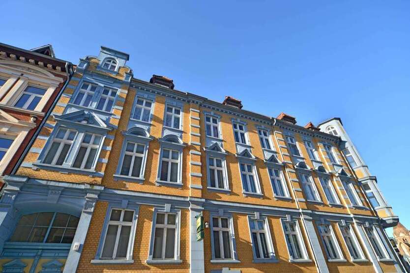 Haus zum Kaufen in Brandenburg 1.155.000 € 898 m²