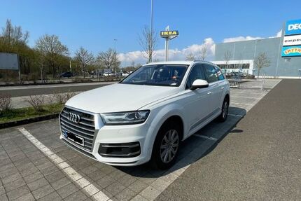 Audi Q7 220.000 km 22.000 &euro; Flörsheim 65439