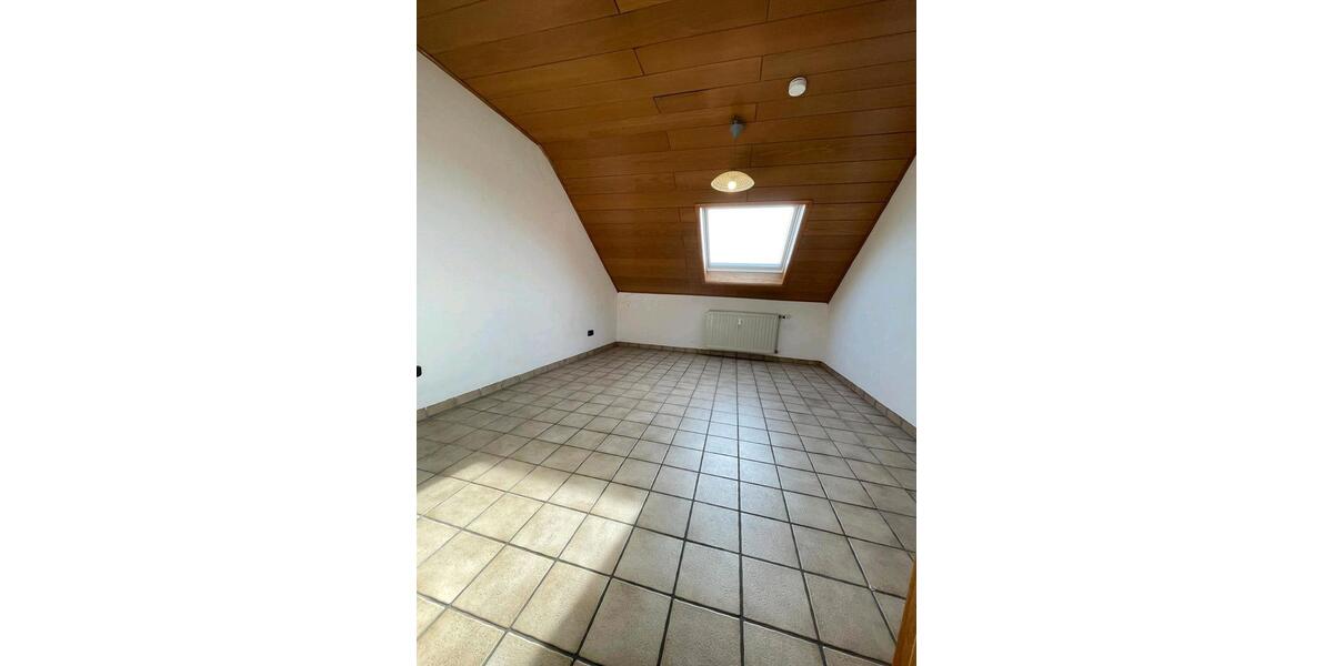 Dachgeschoßwohnung Schwalmtal - 3 Zimmer, 58 m&sup2;, 520&euro; | Angebot:24896187