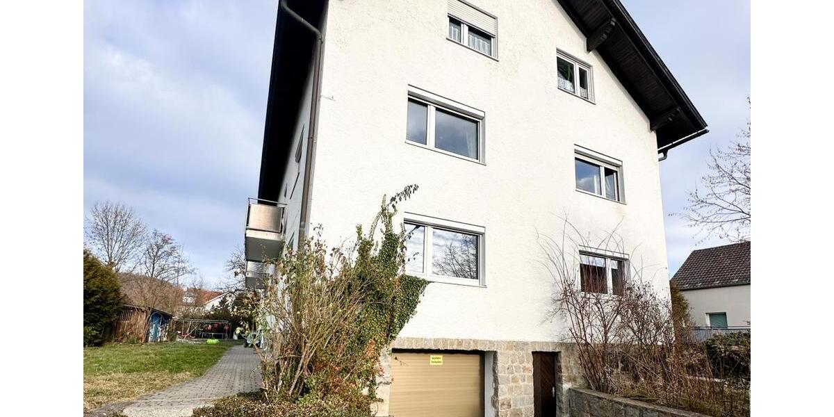 Dachgeschoßwohnung Cham - 4 Zimmer, 86 m&sup2;, 850&euro; | Angebot:25963116
