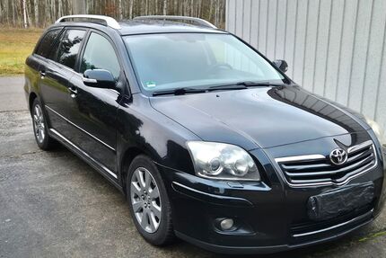 Toyota Avensis 167.000 km 3.000 &euro; Diera-Zehren 01665