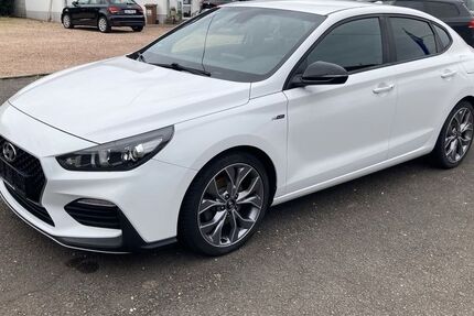 Hyundai i30 121.000 km 13.900 &euro; Bruchmühlbach 66892