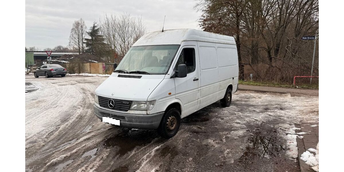 Mercedes-Benz Sprinter 225.356 km 5.200 &euro; HAMBURG 22113