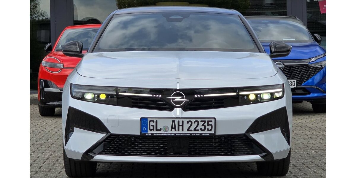 Opel Astra Ultimate 48V Automatik|HUD|Navi|Matrix|360 4.876 km 29.950 &euro; Wermelskirchen 42929