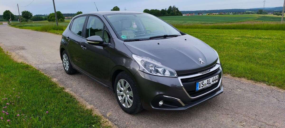Peugeot 208 134.400 km 6.746 € Villingen (Villingen-Schwenningen) 78052
