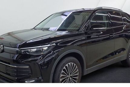 VW Tiguan 24.933 km 37.985 € Bielefeld 33613