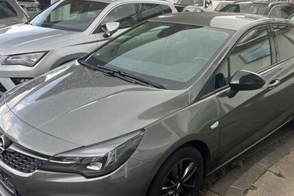 Opel Astra 92.000 km 11.900 € Neuss 41468
