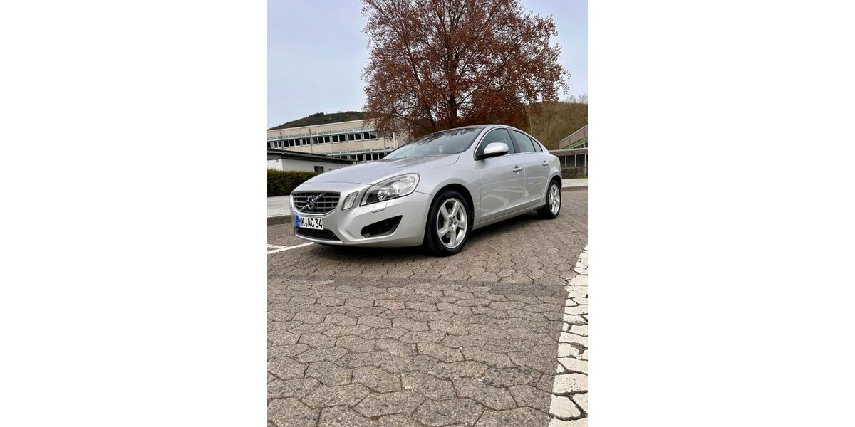 Volvo S60 140.000 km 9.250 &euro; Plettenberg 58840