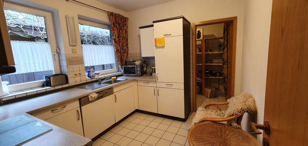 Sehr gepflegt und geräumig in ruhiger, bevorzugter Lage * 2 Küchen, 2 Bäder, Carport, Terrasse, Balkon, 2 Gartenteiche - Mehrfamilienhaus, Wohnhaus Gorleben | Angebot:19096233