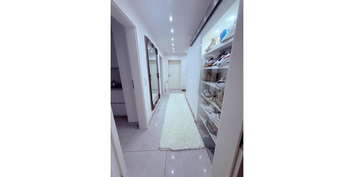 Etagenwohnung Grevenbroich Neuenhausen - 3 Zimmer, 72 m&sup2;, 230.000&euro; | Angebot:24980631