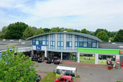 Sieben Seen Center nebenan! Bürofläche im Fachmarktzentrum + Parkplätze