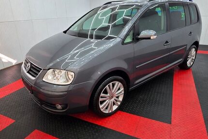 VW Touran 198.000 km 4.950 &euro; Osterode am Harz 37520