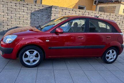 Kia Rio 185.500 km 2.300 &euro; Maxdorf 67133
