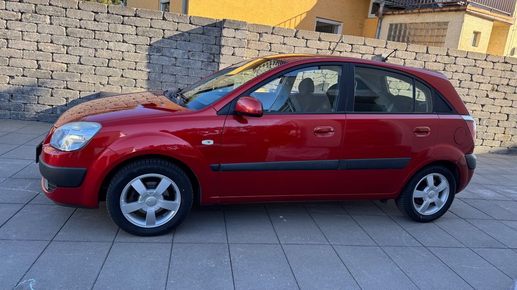 Kia Rio 185.500 km 2.590 &euro; Maxdorf 67133