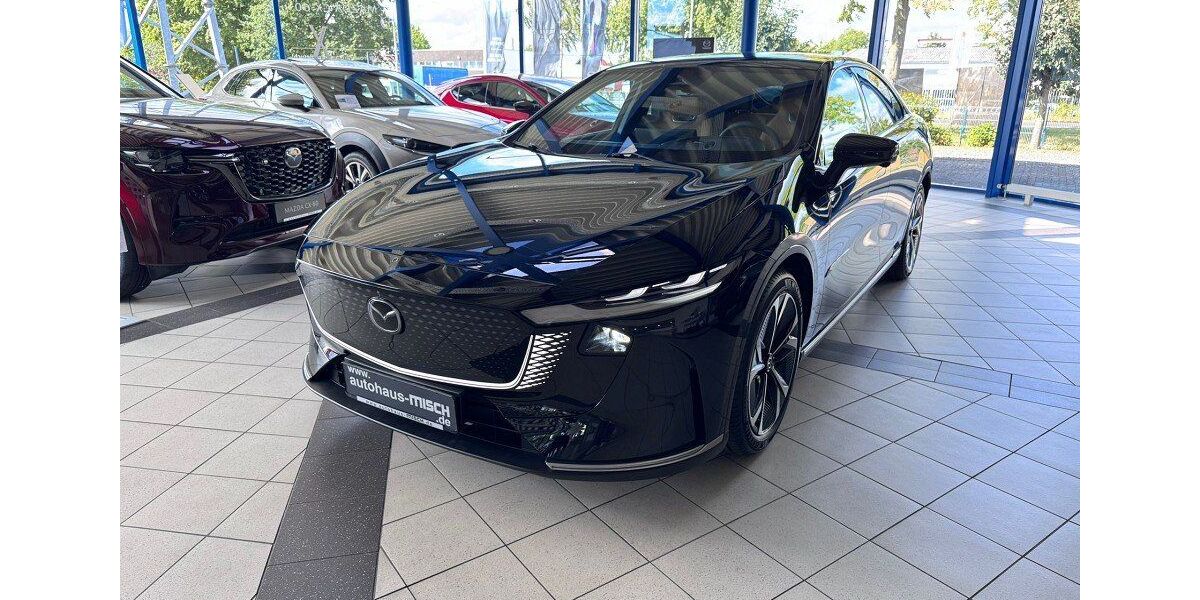 Mazda 6e 1.028 km 43.950 &euro; Übach-Palenberg 52531