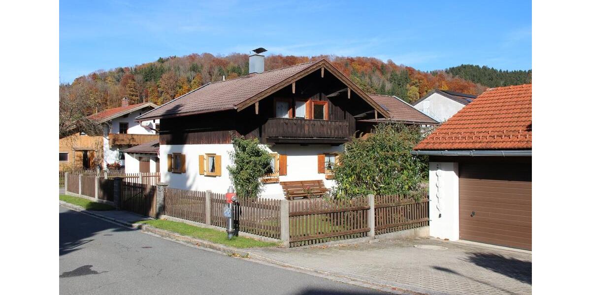 Einfamilienhaus Hausham - 7 Zimmer, 162 m&sup2;, 920.000&euro; | Angebot:24494261