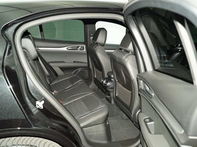 Stelvio 2.2 D Q4 AT Veloce ACC Vollleder