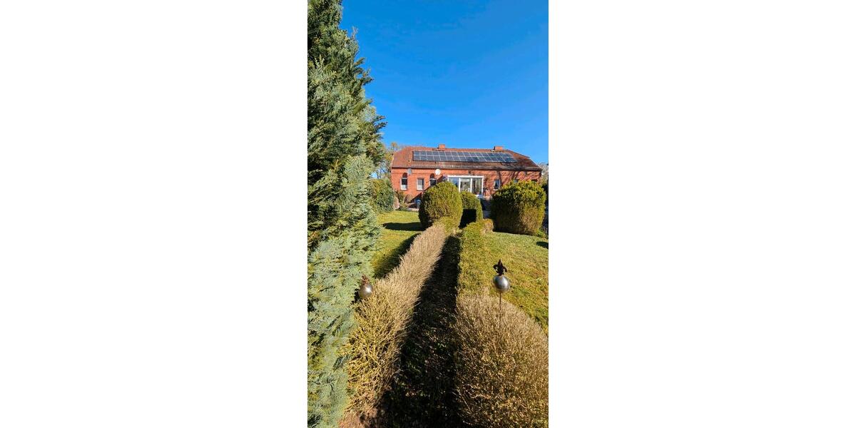 Villa Perleberg - 9 Zimmer, 300 m&sup2;, 320.000&euro; | Angebot:27137454