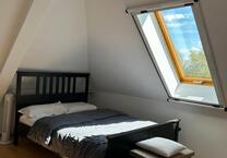 Helle 2.5 Zimmer-Wohnung mit Balkon in der Stadt